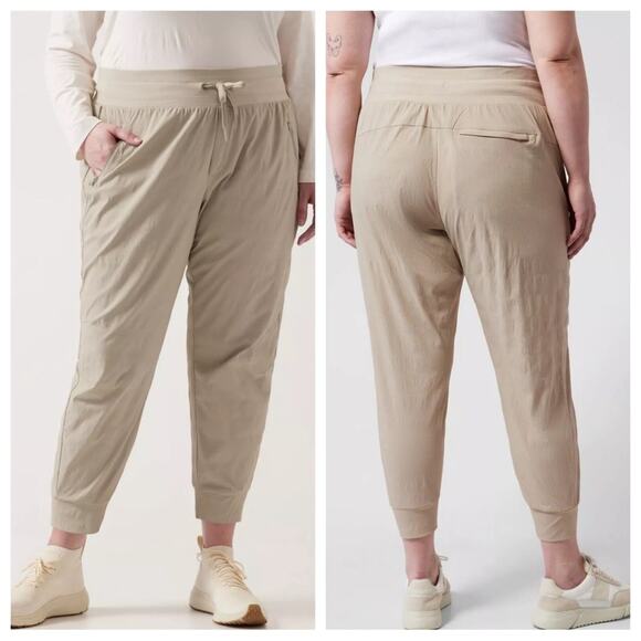 NEW Athleta Trekkie North Jogger Ecru Pants #405726 Size 24 - Picture 1 of 16